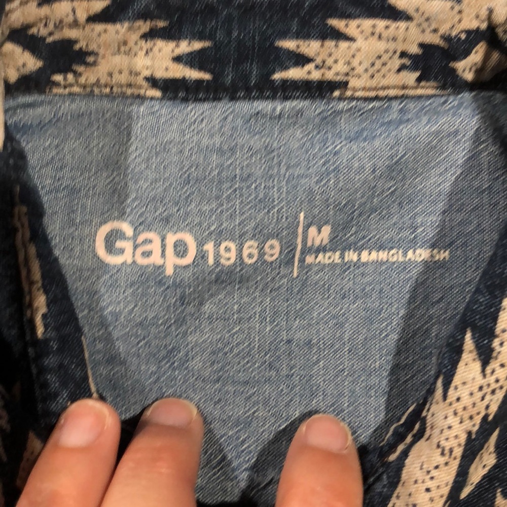 Gap Southwestern Print Snap Button Down Shirt Sz M - image 5